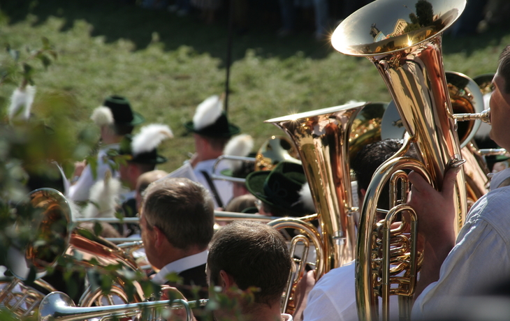 Standkonzert der Oktoberfest-Kapellen zu Füßen der Bavaria