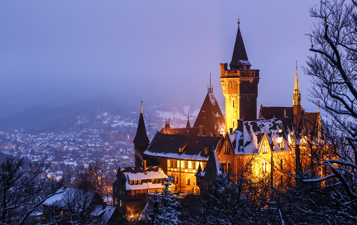 Schloss in Wernigerode im Winter, Deutschland