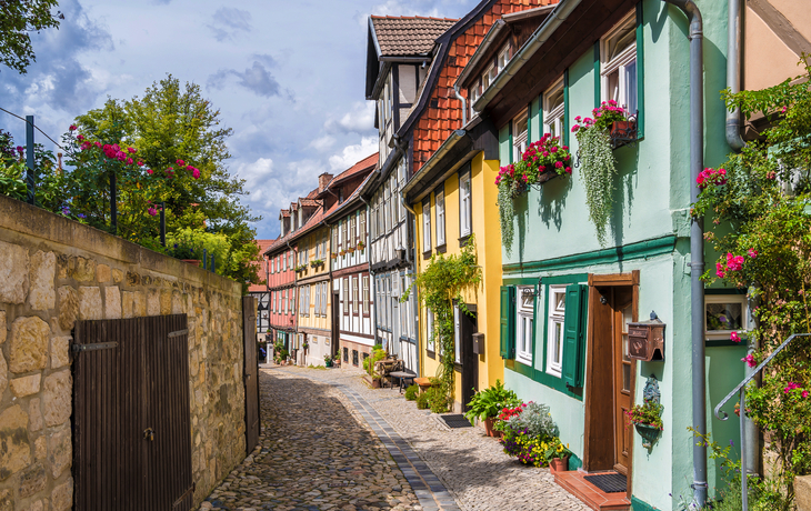 malerische Gasse in der Altstadt von Quedlinburg