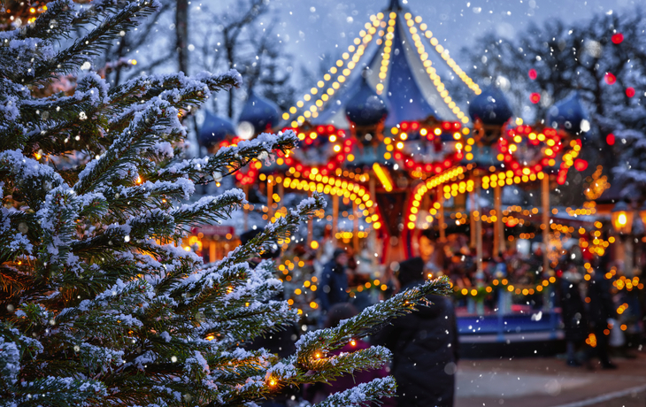 Weihnachtsbeleuchtung im Tivoli in Kopenhagen, Dänemark